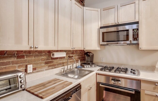 34 PRINCETON ST