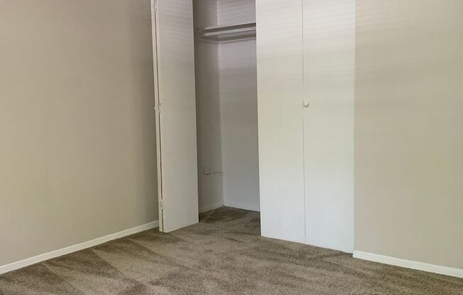 2 beds, 1 bath, 700 sqft, $880, Unit 9147