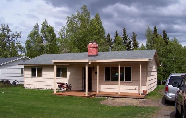 2 Bedroom Ranch House of Northwood & Strawberry. Available June 1!