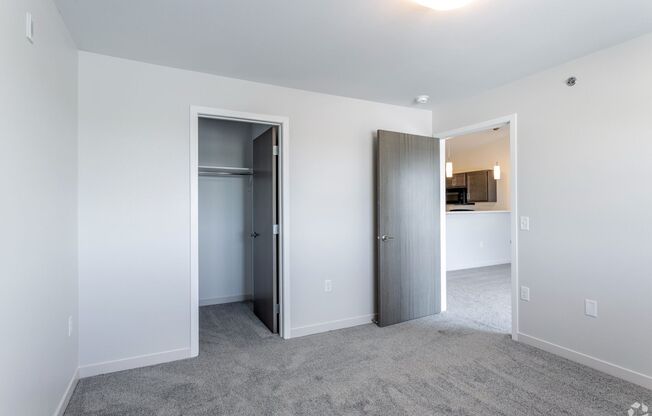 1 bed, 1 bath, 660 sqft, $995, Unit 3601-207