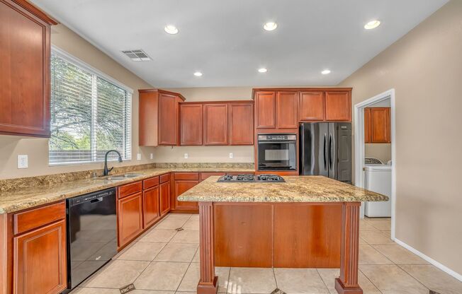 MOVE-IN READY 4-BEDROOM PROPERTY IN SUMMERLIN GATED COMMUNITY!