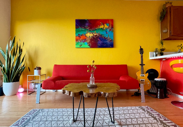 275 Burnett Ave