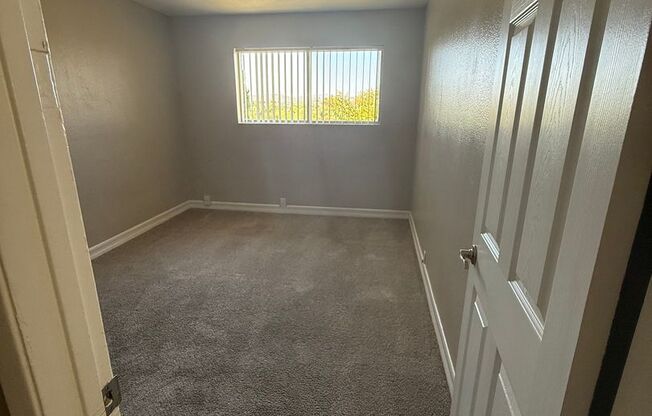 2 beds, 1 bath, 772 sqft, $2,325, Unit 37