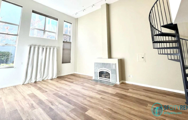 SoMa: 1 Bed 1.5 Bath Loft w/ Parking, W/D in unit & Shared Courtyard