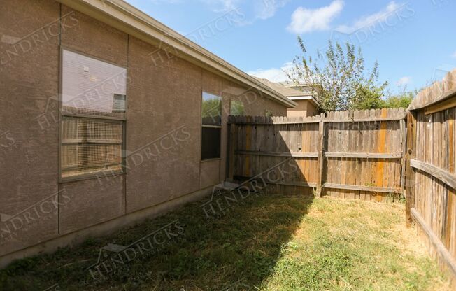 3 beds, 2 baths, $1,250