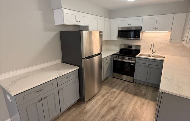 1 bed, 1 bath, $1,950, Unit 310