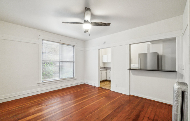 1 bed, 1 bath, 580 sqft, $1,250, Unit 102