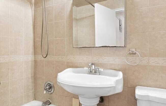 135 E 54 ST