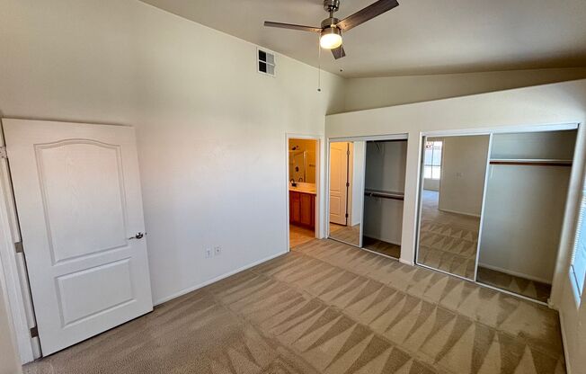 2 beds, 2 baths, $1,325, Unit # 2324