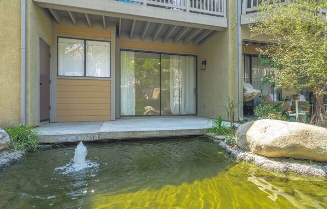 1 Bedroom Located in Lakeside Condos of Garden Grove