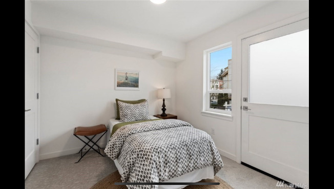 5808 17 AVE