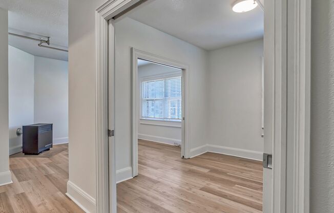 1 bed, 1 bath, 466 sqft, $1,295, Unit 34