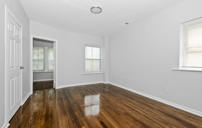 2 beds, 1 bath, 1,000 sqft, $1,495, Unit 6100-1E