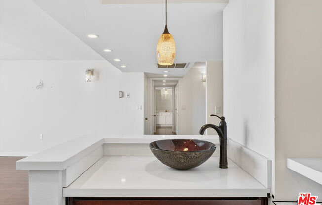 2 beds, 2 baths, 1,352 sqft, $4,895, Unit 1514