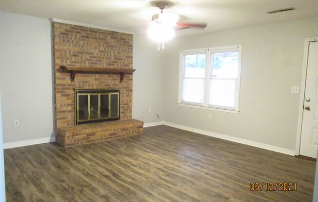 Brick Ranch Near Shaw AFB-3 Bedroom, 2 Bath