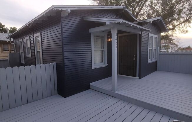 Lovely Hillcrest Cottage