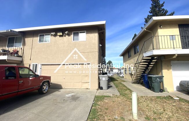 Cute 2bd/1ba Sacramento Fourplex