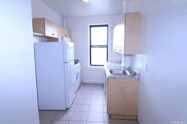 1 bed, $1,100