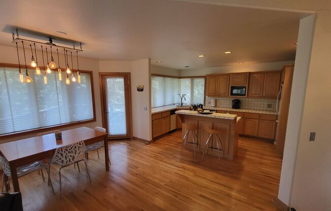 Deschutes River Furnished 3 Bed 2.5 Bath home