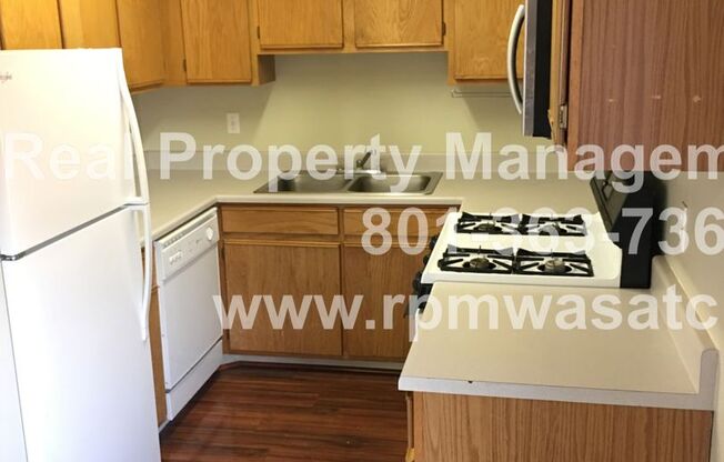 Charming 3 Bedroom 2 Bathroom Downtown Condo!