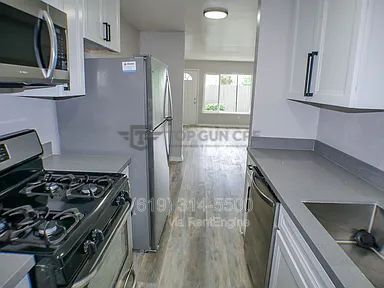 2 beds, 1 bath, 850 sqft, $2,050, Unit 3