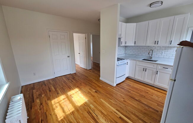 454 LORIMER ST
