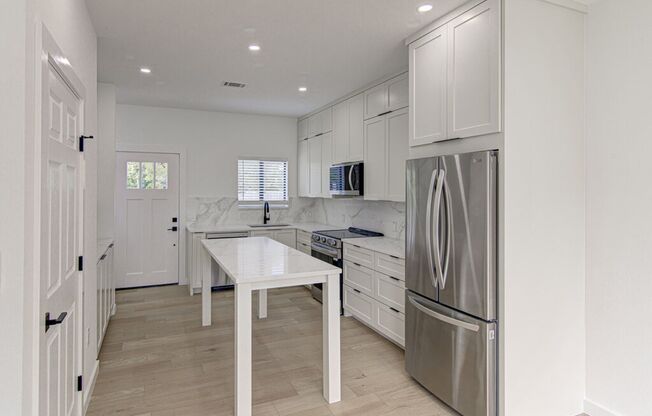 Modern Elegance in North Shoal Creek – 3/2.5 New Construction Home