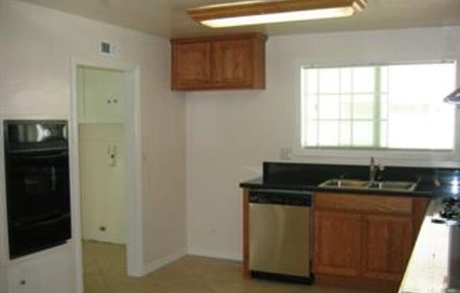 3 beds, 2 baths, $3,895