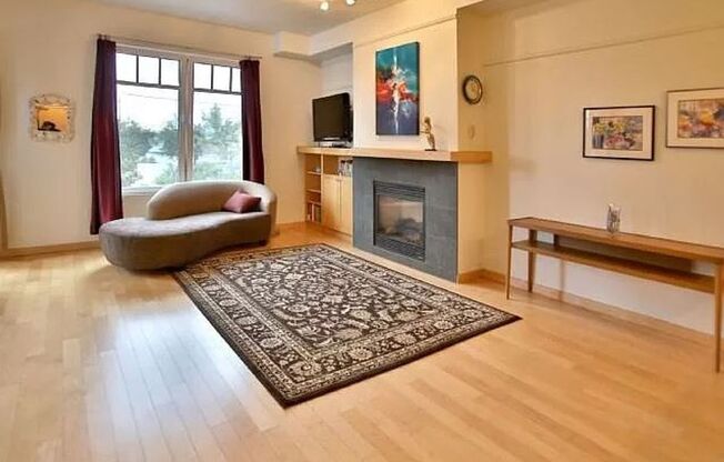 Spacious Beaumont Village Condo with Covered Balcony, W/D, Gas Fireplace