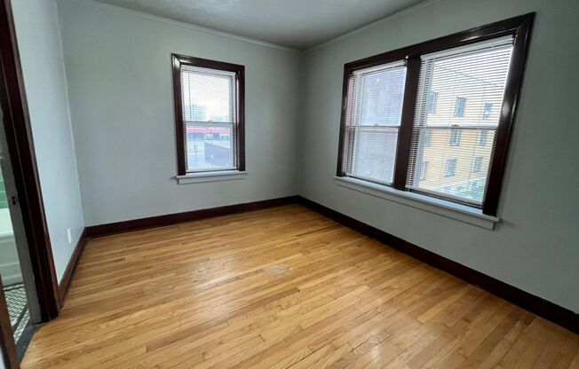 Jones Ansonia Apartments