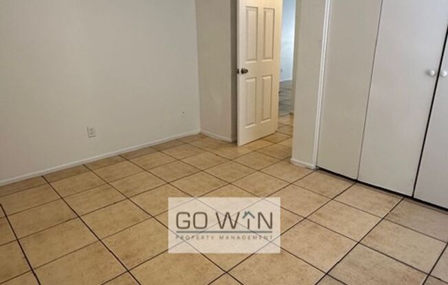 2 beds, 1 bath, $1,250, Unit 157