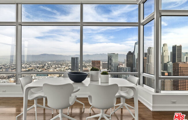 3 beds, 4 baths, 4,250 sqft, $25,000, Unit 47G