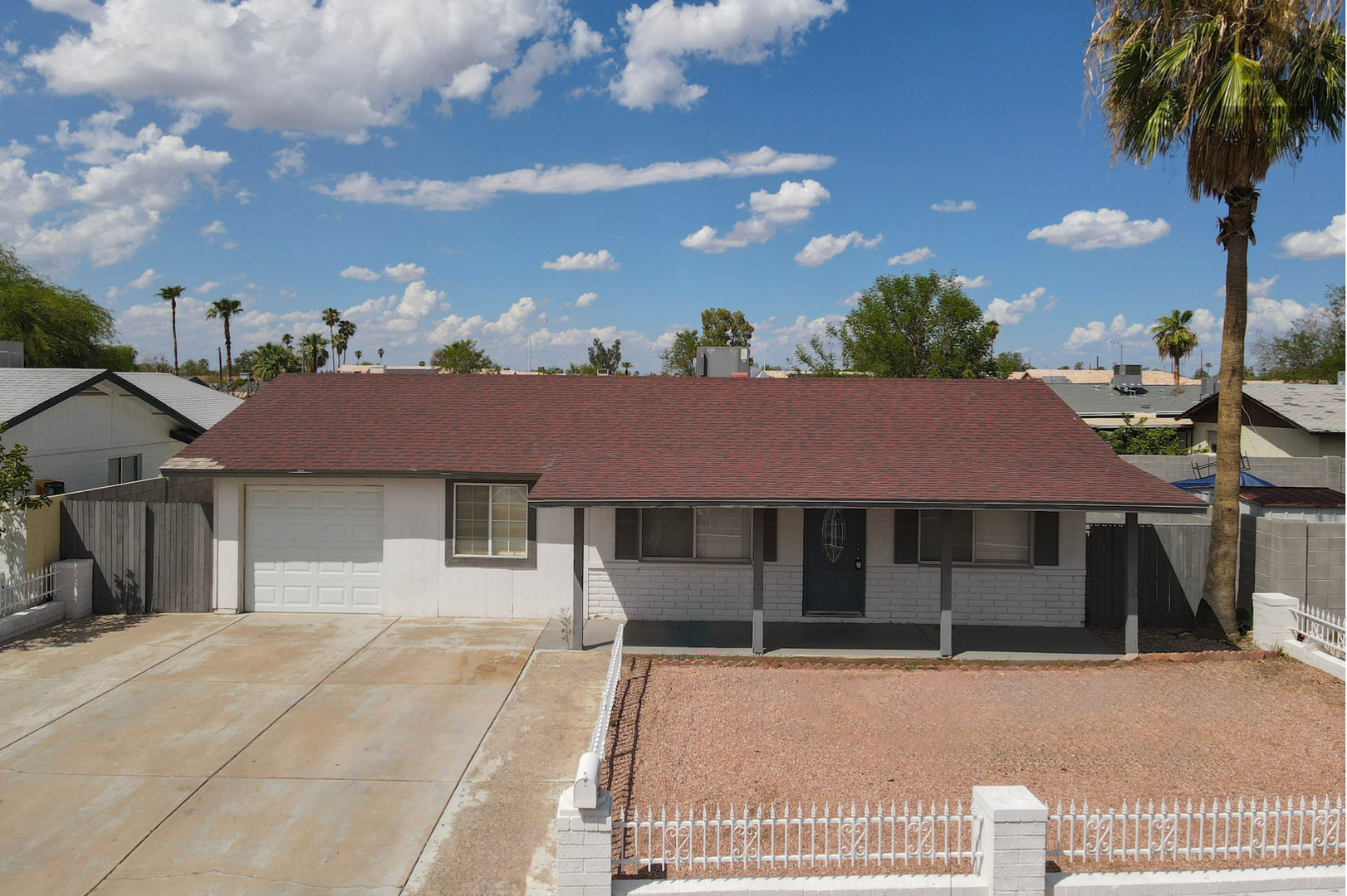 4Bed/2Bath House at Chandler Blvd/McQueen Rd! Ready for Immediate Move-In! – NO HOA!