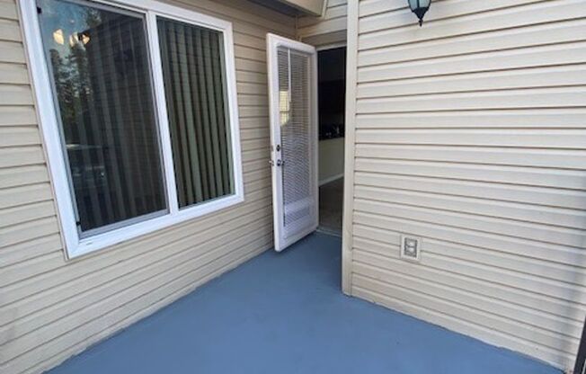 2 beds, 1 bath, 825 sqft, $1,820, Unit 250