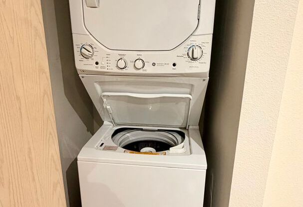 Studio, 1 bath, 483 sqft, $1,450, Unit 308