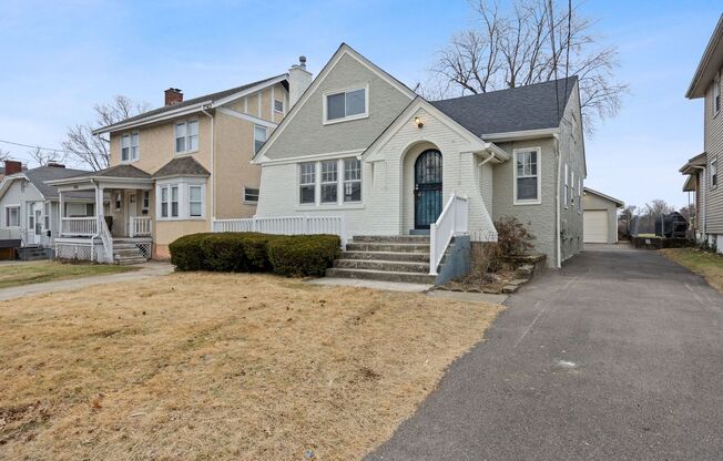 HYDE PARK - Adorable 3+ bed bungalow 2.5 baths
