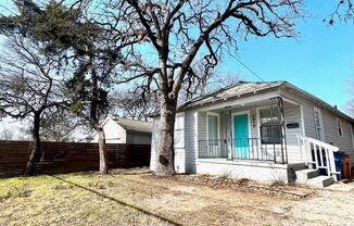 2910 E 12th St. Austin, TX 78702 - Beautiful, Newly Renovated Single-Family Home!! Huge Backyard!! See Pictures!!