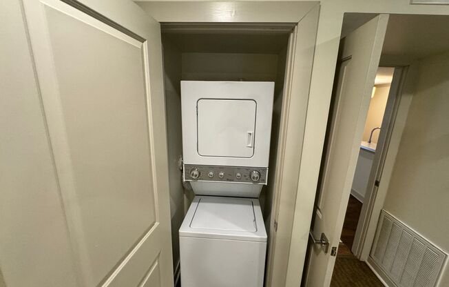 1 bed, 1 bath, $1,375, Unit Unit 311