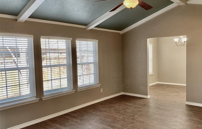 15511 EARLPORT CIR