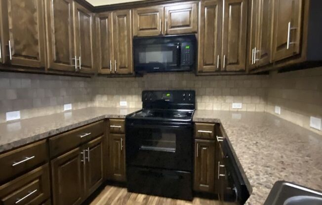 1 bed, 1 bath, 734 sqft, $1,025, Unit 110