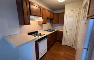 1 bed, 1 bath, 475 sqft, $895, Unit 29-B4