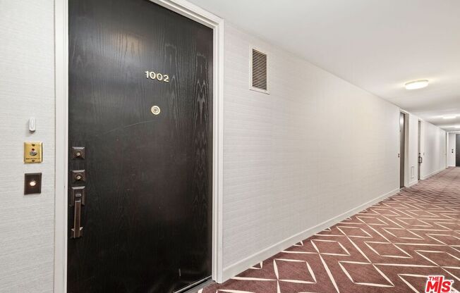 2 beds, 2 baths, 1,019 sqft, $3,900, Unit 1002