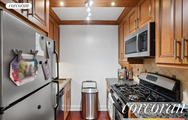 415 E 37th Street
