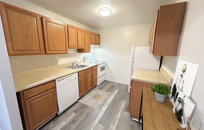 1 bed, 1 bath, 725 sqft, $1,219, Unit E02