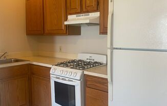 2 beds, 1 bath, $1,600, Unit M569-11