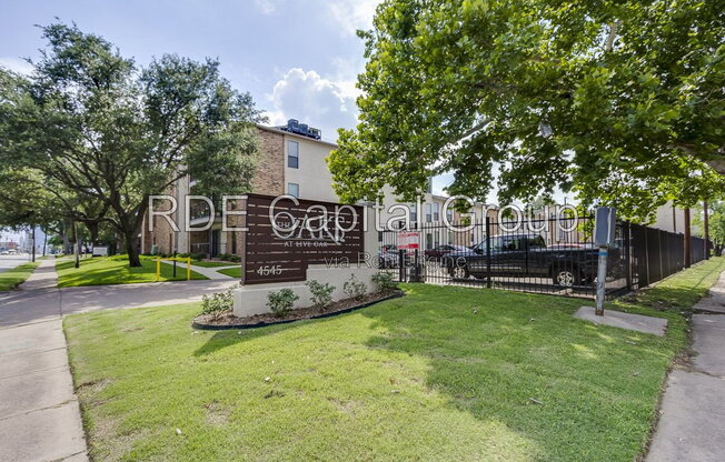 2 beds, 2 baths, 732 sqft, $1,280, Unit 224