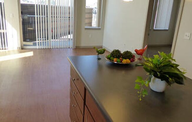 1 bed, 1 bath, 614 sqft, $1,350, Unit 4-103