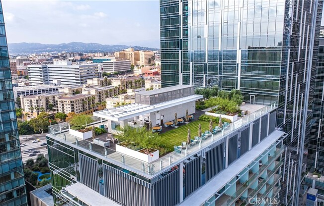 2 beds, 2 baths, 1,309 sqft, $7,000, Unit 4111