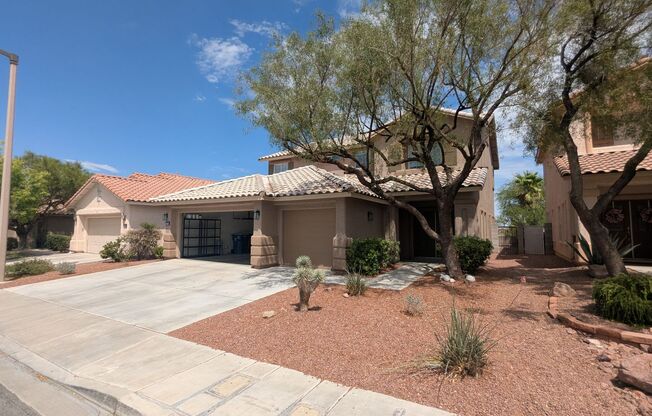 Beautiful 5 Bedroom Summerlin Home with Loft, Balcony & Mountain Views