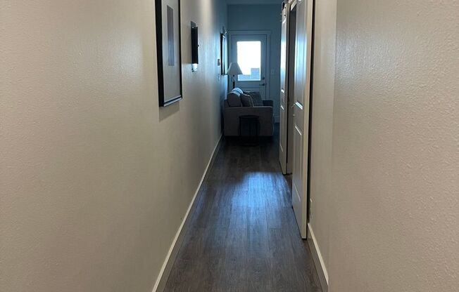 FURNISHED 1 BEDROOM 1 BATH APARTMENT  - BREMERTON
